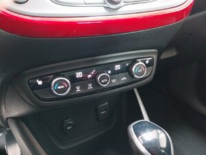 Opel Crossland X GS Line AHK Kam SHZ LHZ Tempo 21.775 km 19.370 &euro; HAAN 42781