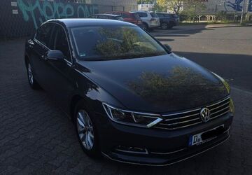VW Passat 145.000 km 20.600 &euro; Düsseldorf 40225