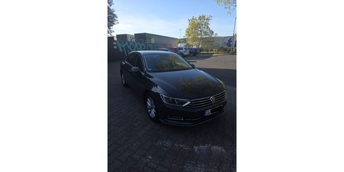 VW Passat 145.000 km 20.600 &euro; Düsseldorf 40225