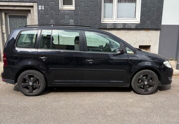 VW Touran 178.500 km 4.500 &euro; Essen 45138