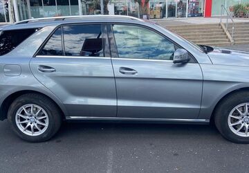 Mercedes-Benz ML 350 180.000 km 17.000 &euro; düsseldorf,oberbilk 40227