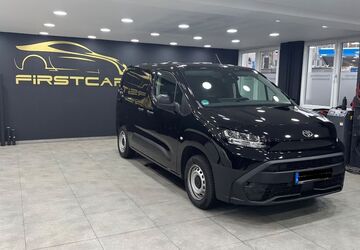 Toyota Proace (Verso) 9.500 km 17.900 &euro; Düsseldorf 40227