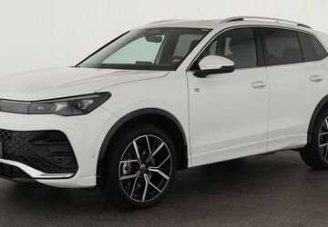 VW Tiguan 15.200 km 46.174 &euro; Neuss 41464