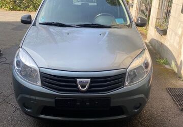 Dacia Sandero 157.567 km 2.222 &euro; Remscheid 42857
