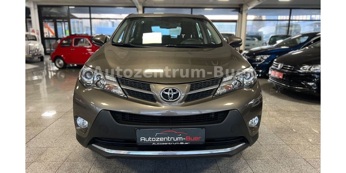 Toyota RAV 4 57.000 km 14.990 &euro; Gelsenkirchen 45881