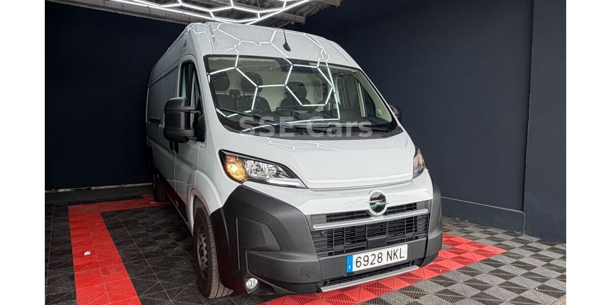 Opel Movano 24.000 km 22.900 &euro; Bochum 44795