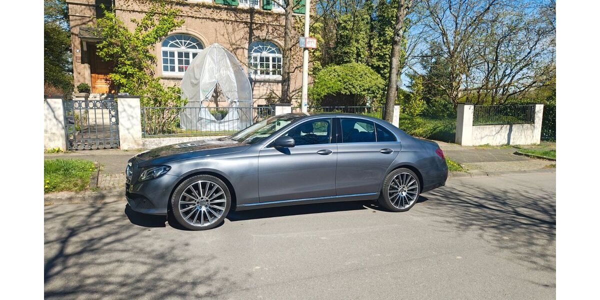 Mercedes-Benz E 220 286.000 km 17.900 &euro; Solingen 42659