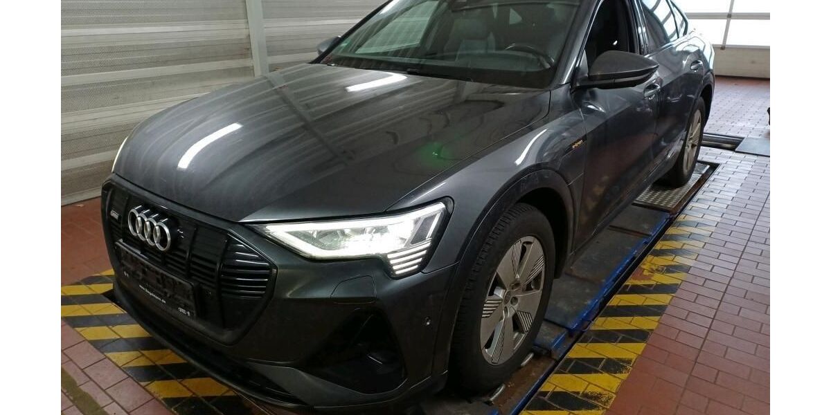 Audi e-tron 69.998 km 37.945 &euro; Hagen 58091