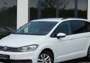 VW Touran 215.258 km 9.870 &euro; Bochum 44807