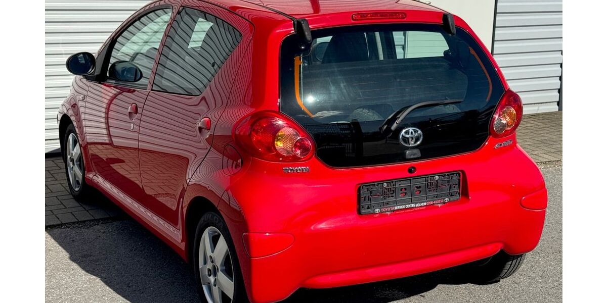 Toyota Aygo (X) 108.220 km 3.990 &euro; Solingen 42719