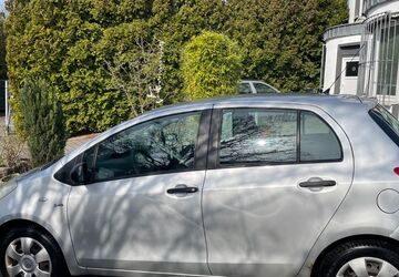 Toyota Yaris 186.000 km 2.890 &euro; Essen 45326