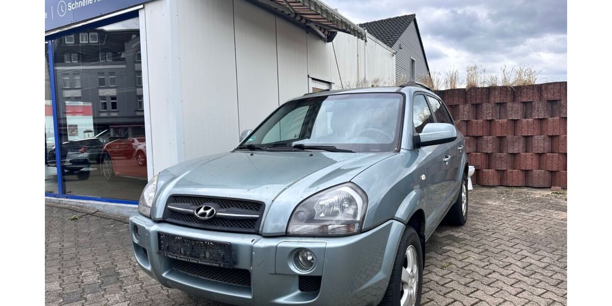 Hyundai TUCSON 145.000 km 3.490 &euro; Bochum 44809