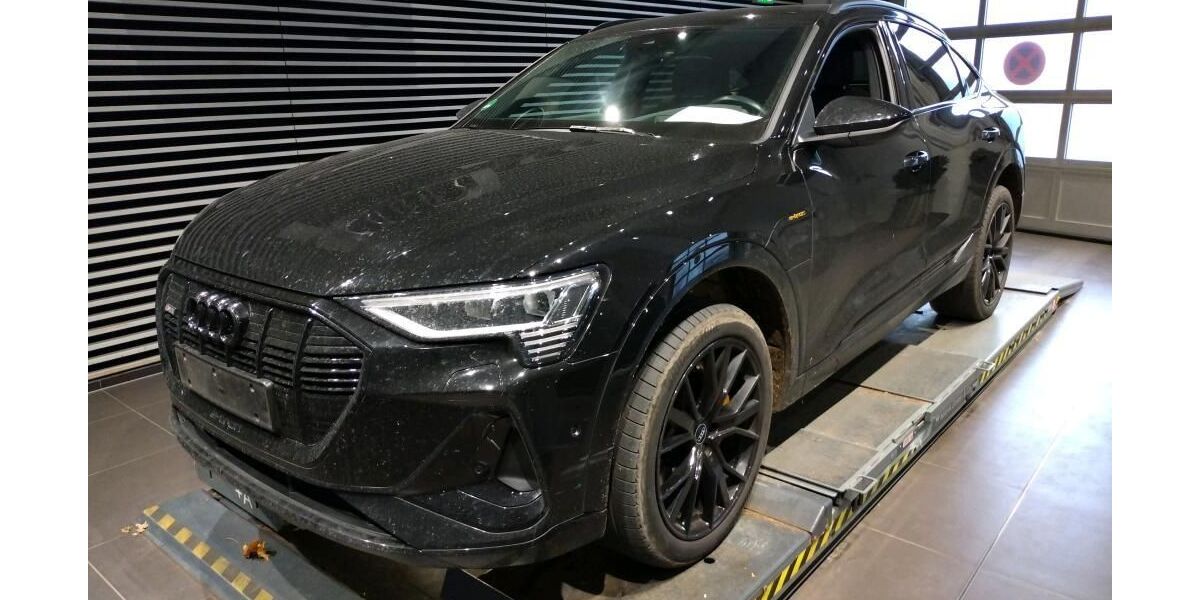 Audi e-tron 76.330 km 36.315 &euro; Hagen 58091