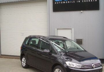 VW Touran 66.941 km 25.975 &euro; Erkrath 40699