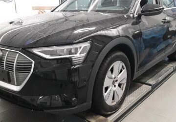 Audi e-tron 39.043 km 31.585 &euro; Hagen 58091